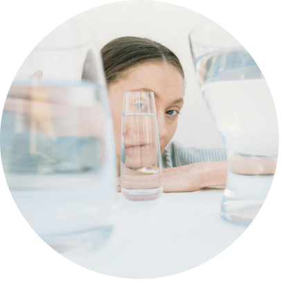 pitný režim při menstruaci