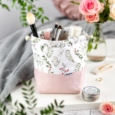 Kosmetická TAŠTIČKA "Ustláno na růžích"